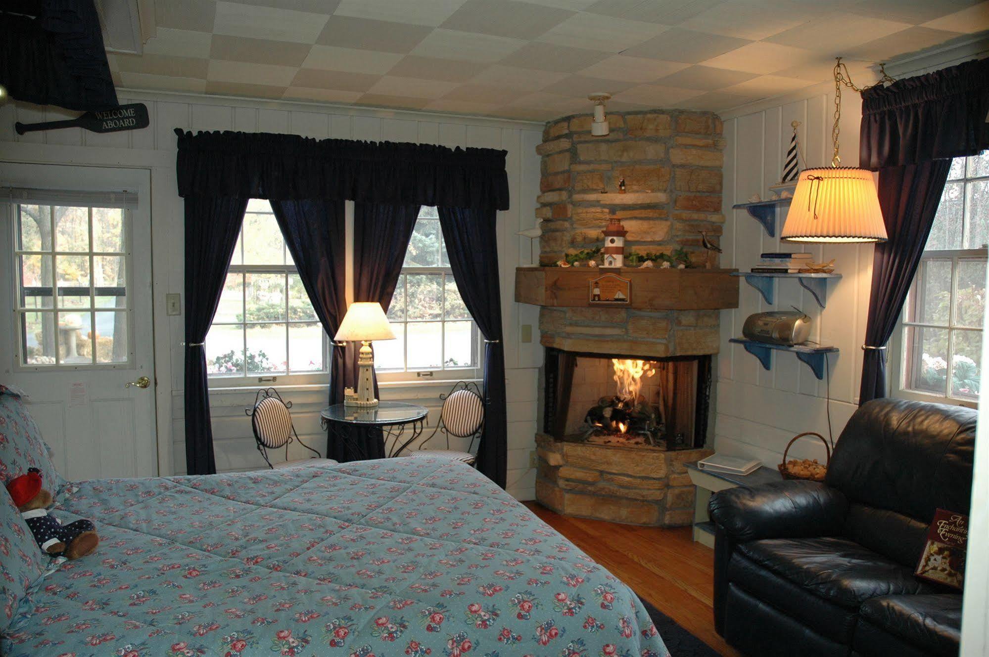 Lazy Cloud Bed & Breakfast Williams Bay ภายนอก รูปภาพ