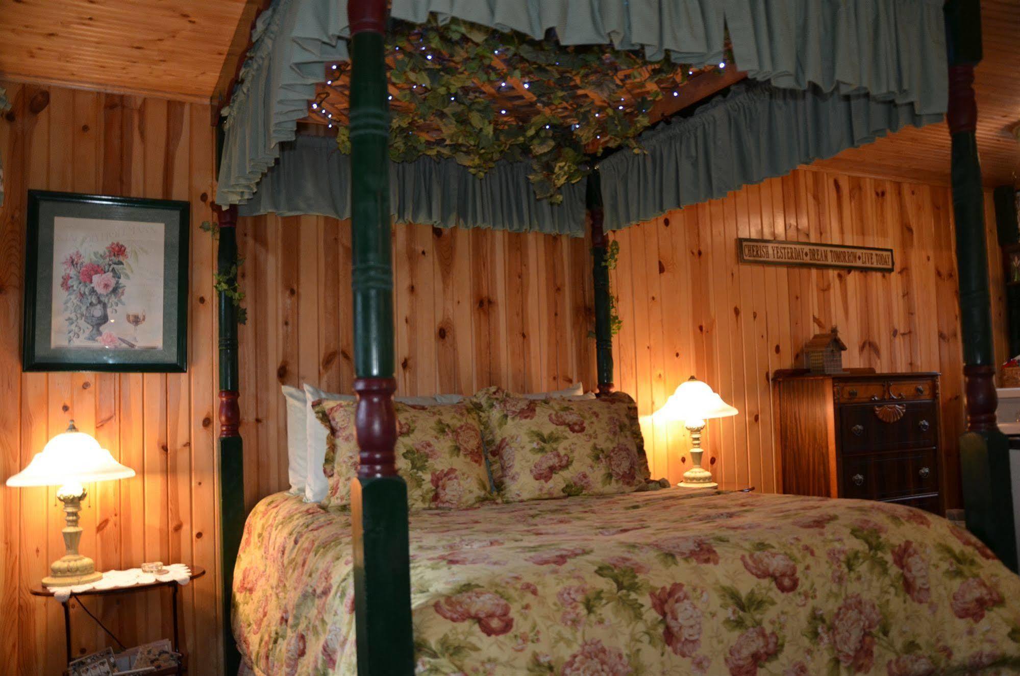Lazy Cloud Bed & Breakfast Williams Bay ภายนอก รูปภาพ
